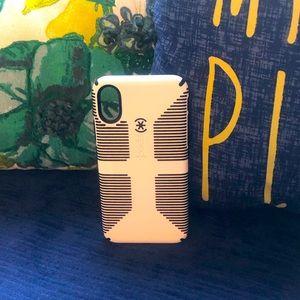 Speck IPhone X Black and White Grip Case